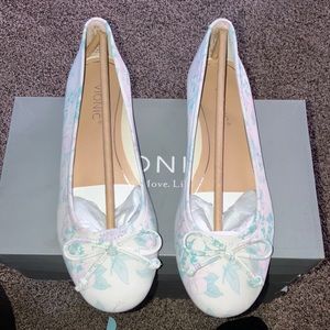 Vionic Callisto flats
